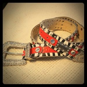 Leather cowgirl belt